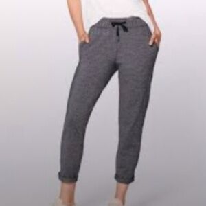 Lululemon On The Fly Pant *28" Heathered Black 10